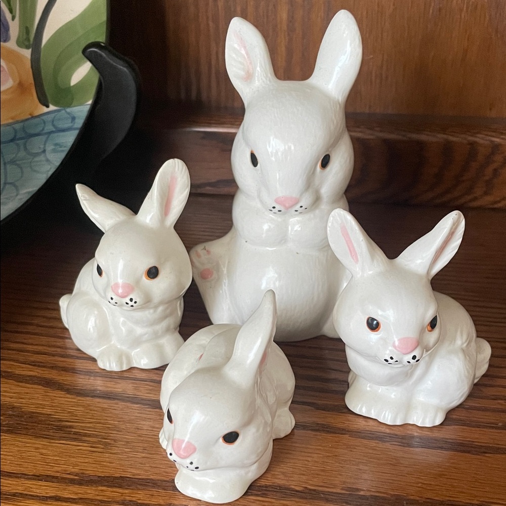 Vintage-Style White Ceramic Bunny Figurine Set 4 with Pink Accents